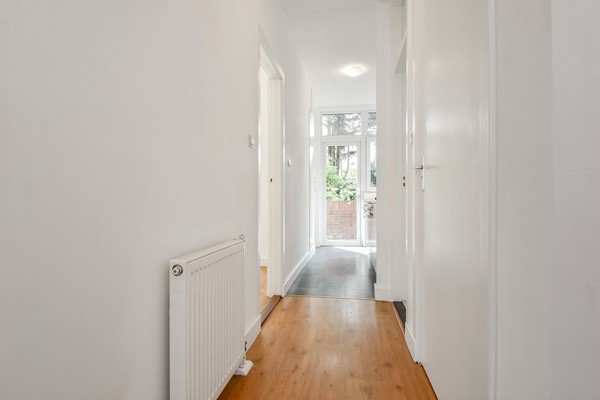 Medium property photo - Jan van Beersstraat 142, 2523 KA Den Haag